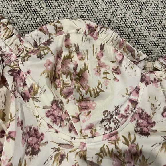 Astr Floral Print Ruffle Blouse - Picture 5 of 6